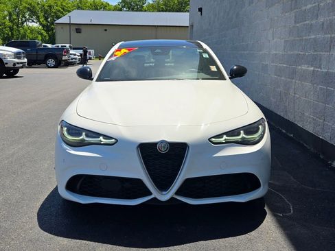 Used 2024 Alfa Romeo Giulia Ti w/ Active Assist Plus Package AWD/4WD image 8