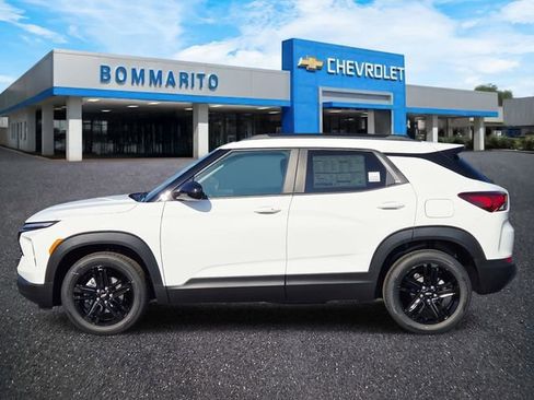 New 2026 Chevrolet TrailBlazer LT w/ Convenience Package FWD image 2