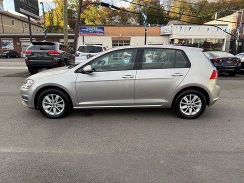 Used 2016 Volkswagen Golf S image 4