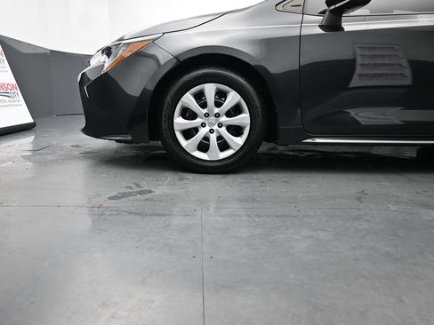 Used 2021 Toyota Corolla LE image 15