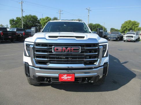 Certified 2025 GMC Sierra 2500 SLE w/ SLE Value Package; AWD/4WD image 14