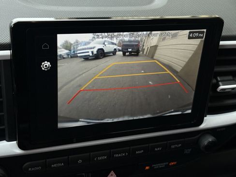 Certified 2024 Hyundai Venue Limited FWD image 19