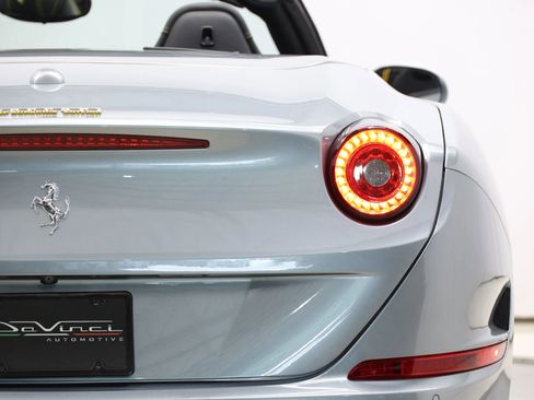 Used 2015 Ferrari California T RWD image 58