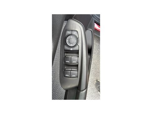 Used 2025 Chevrolet TrailBlazer LT AWD/4WD image 12