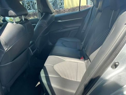 Used 2023 Toyota Camry SE image 11