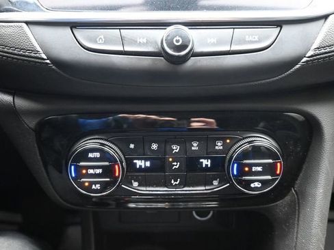 Used 2022 Buick Encore GX Select image 43