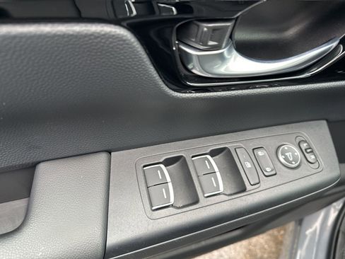 Used 2023 Honda CR-V Sport Touring image 10