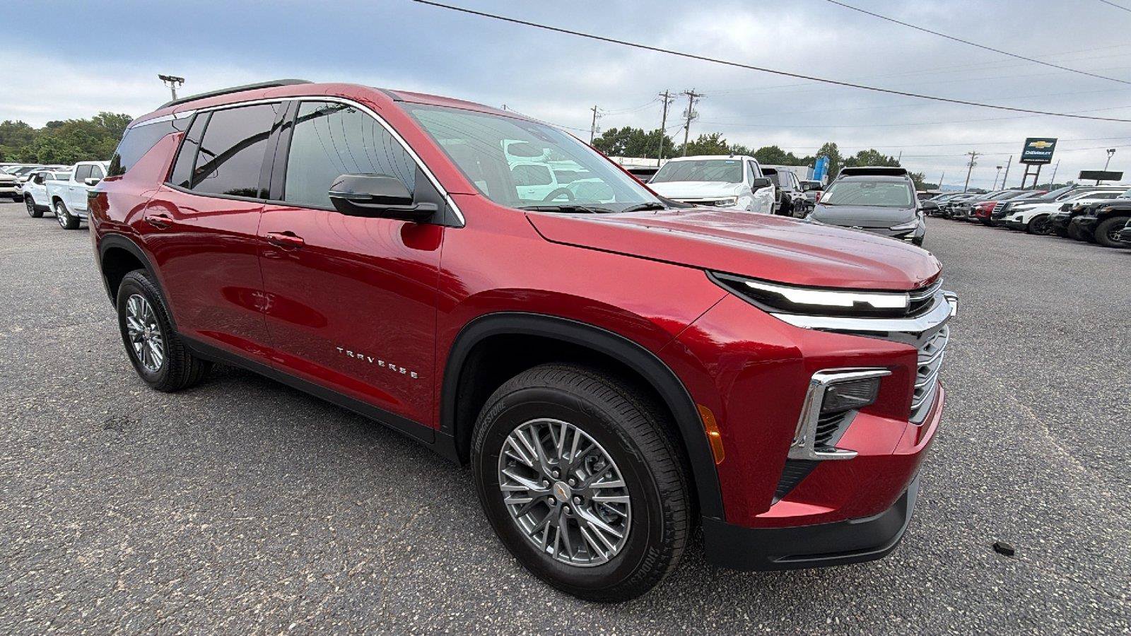 New 2027 Chevrolet Traverse LT FWD image 6