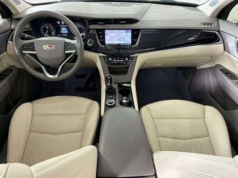 Used 2024 Cadillac XT6 Premium Luxury w/ Technology Package FWD image 16