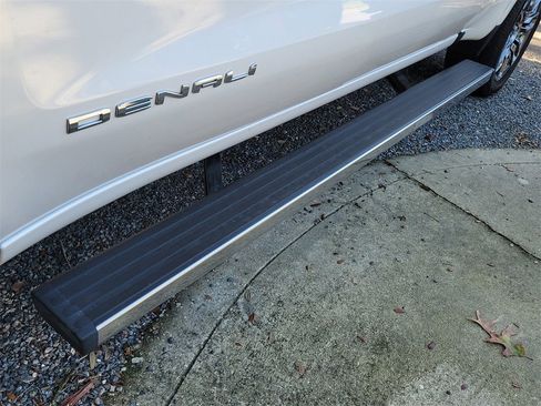 Certified 2023 GMC Sierra 1500 Denali Ultimate image 19