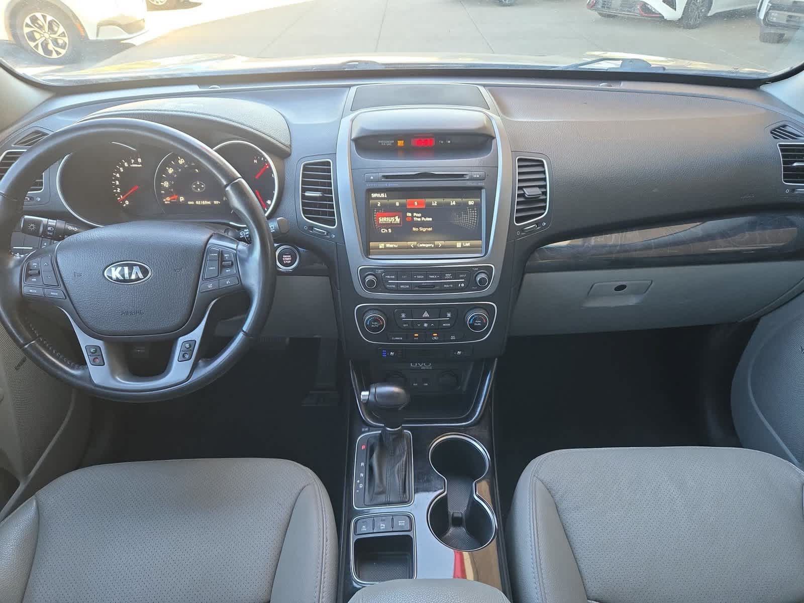Used 2014 Kia Sorento SX w/ 3rd Row Package FWD image 15