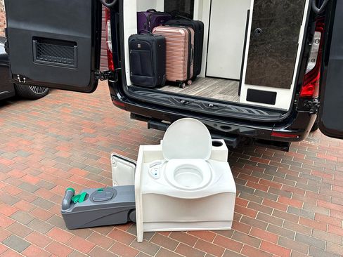 Used 2024 Mercedes-Benz Sprinter 3500 image 30