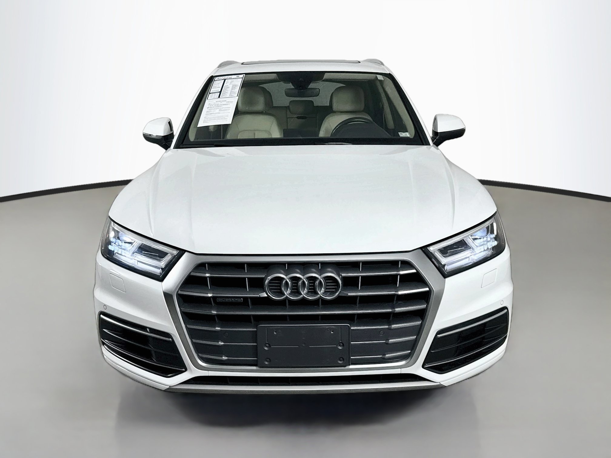 Used 2018 Audi Q5 2.0T Premium Plus w/ Premium Plus Package AWD/4WD image 2