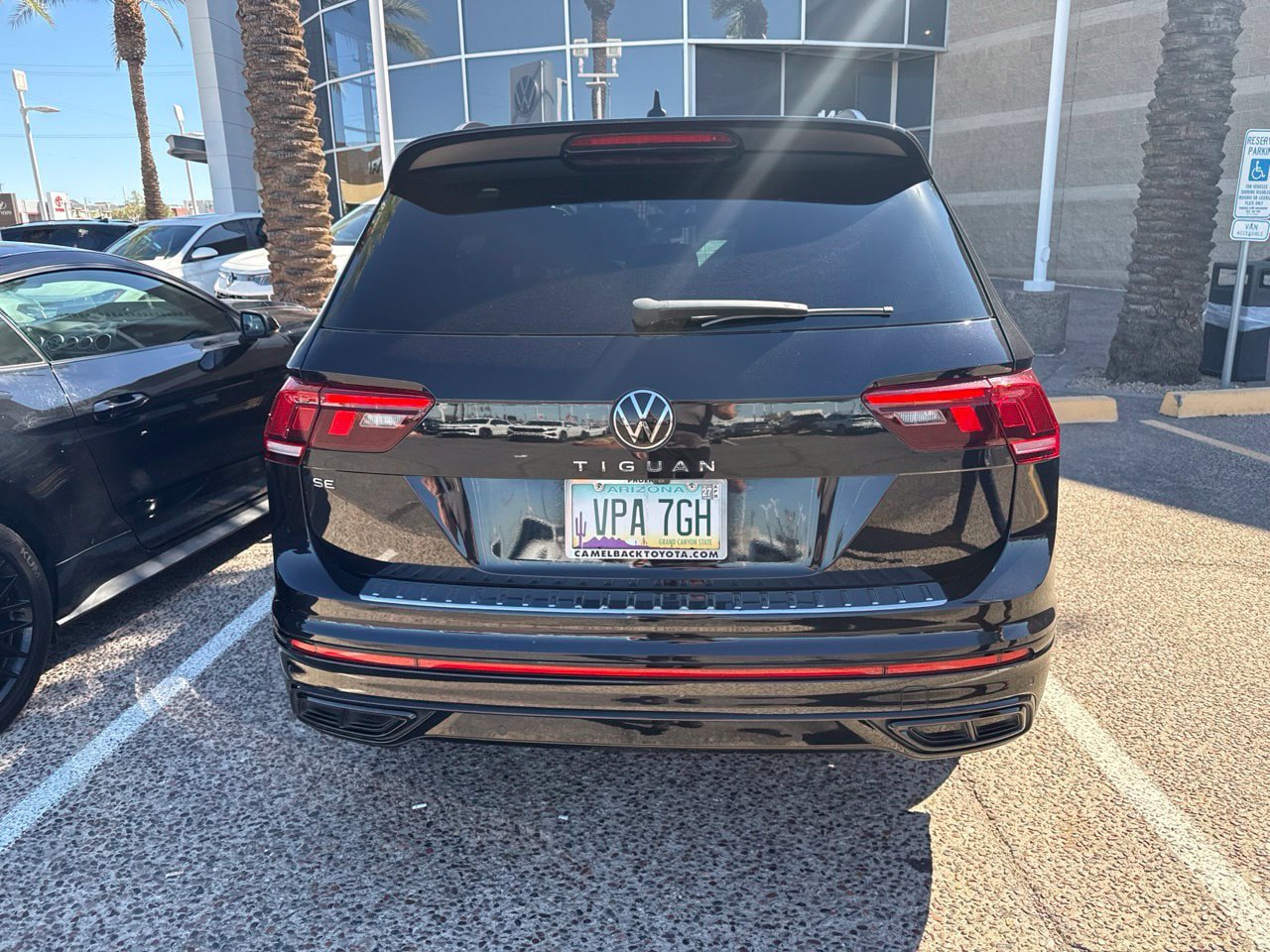 Used 2022 Volkswagen Tiguan SE R-Line FWD image 12