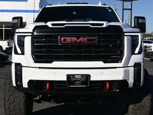 Used 2024 GMC Sierra 2500 AT4 w/ AT4 Premium Plus Package image 7