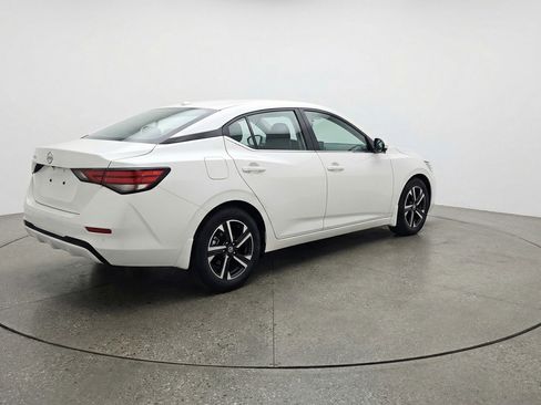 Used 2025 Nissan Sentra SV image 9