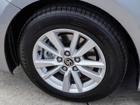 Used 2025 Toyota Camry LE FWD image 12