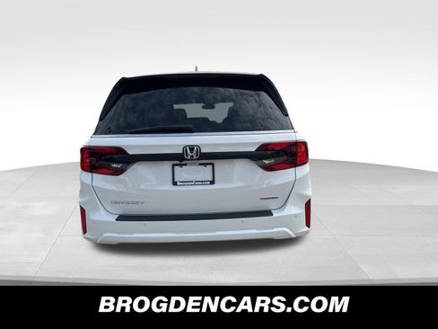 Used 2026 Honda Odyssey Touring image 4