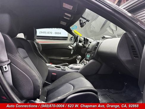 Used 2020 Nissan 370Z Coupe RWD image 7