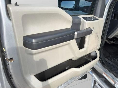 Used 2022 Ford F450 XLT w/ FX4 Off-Road Package image 19