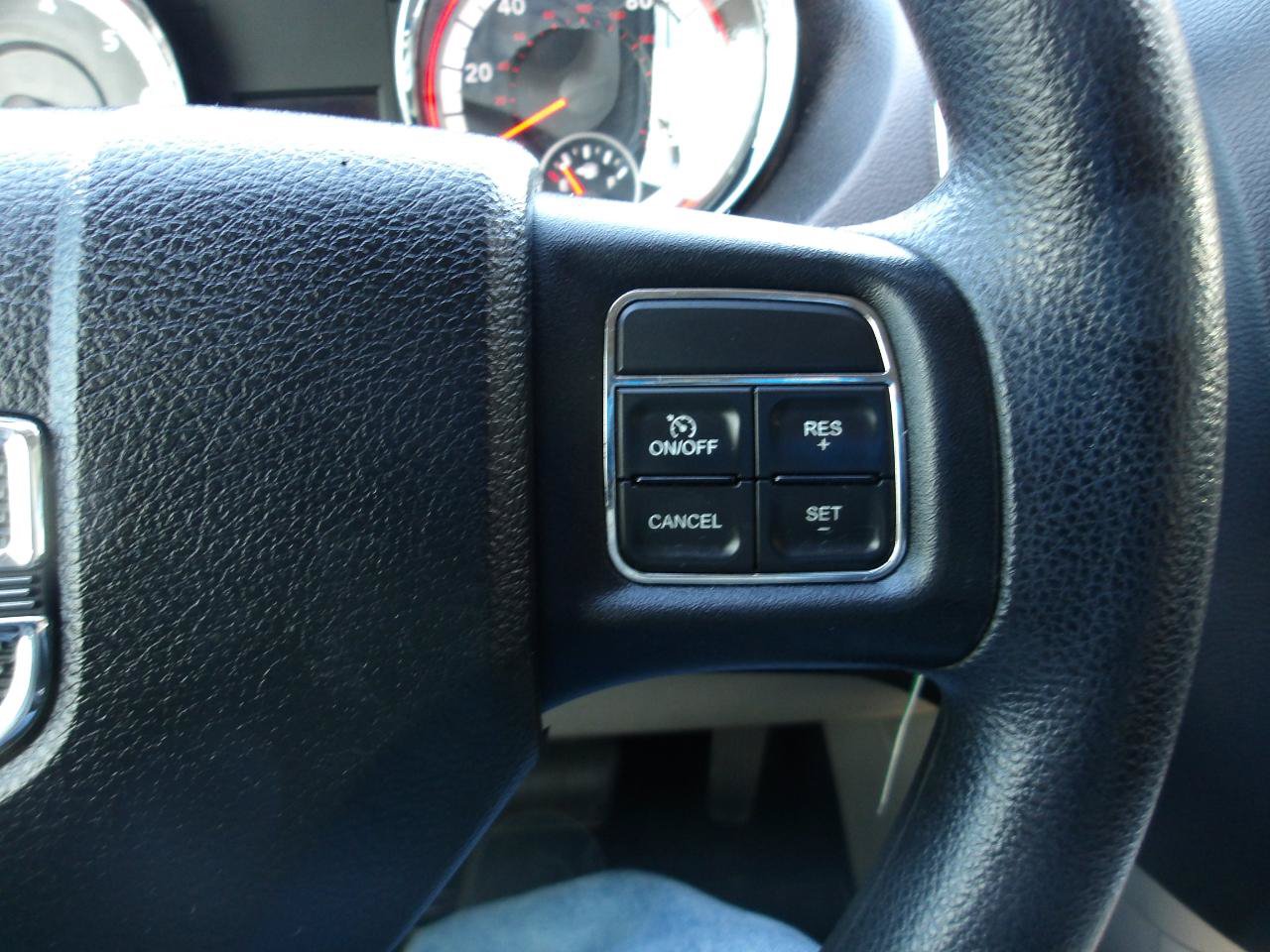 Used 2012 Dodge Grand Caravan SXT FWD image 17