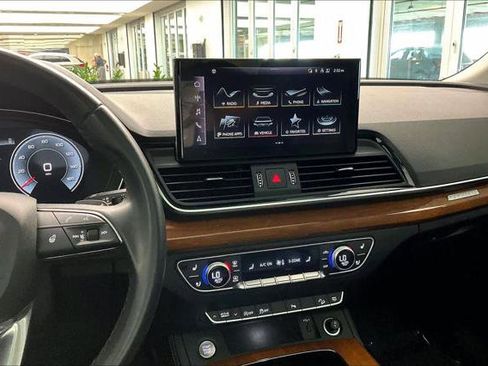 Used 2023 Audi Q5 2.0T Premium Plus w/ Premium Plus Package AWD/4WD image 7