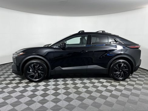 Used 2026 Toyota C-HR AWD/4WD image 8