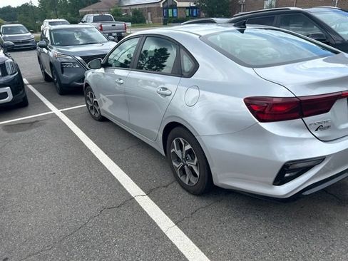 Used 2020 Kia Forte LXS FWD image 6