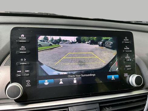 Used 2020 Honda Accord EX image 27