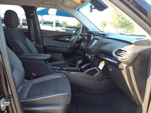 Used 2021 Chevrolet TrailBlazer LT image 12