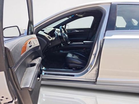 Used 2017 Lincoln MKZ Reserve w/ Climate Package FWD image 15