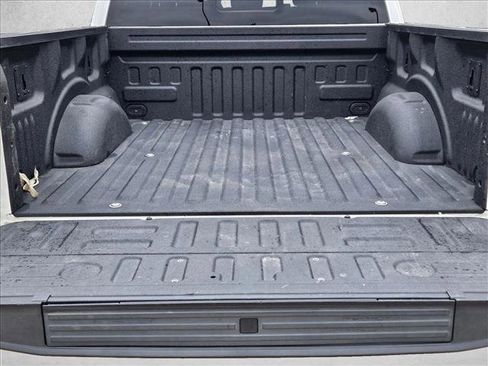 Used 2016 Ford F150 Platinum w/ Equipment Group 701A Luxury image 6