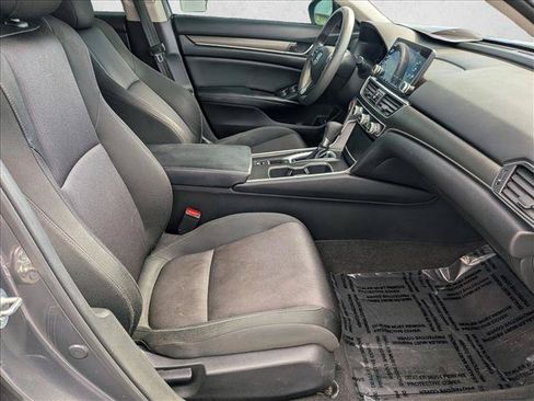 Used 2018 Honda Accord LX image 19
