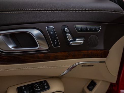 Used 2014 Mercedes-Benz SL 550 image 36