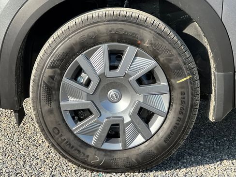 New 2026 Nissan Kicks S image 31