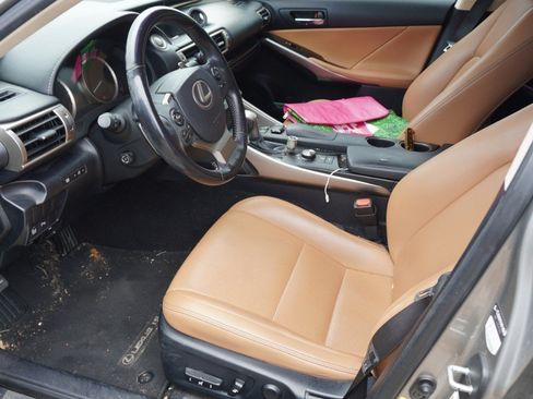 Used 2016 Lexus IS 200t w/ Navigation System Package RWD image 8