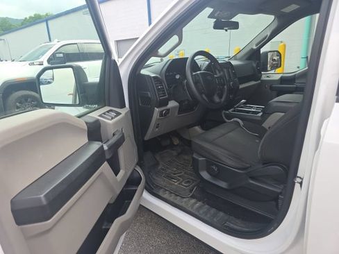 Used 2017 Ford F150 XL w/ Equipment Group 101A Mid RWD image 3