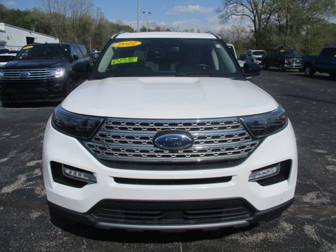 Certified 2022 Ford Explorer Limited w/ Equipment Group 301A AWD/4WD image 5