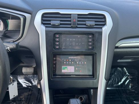 Used 2014 Ford Fusion SE FWD image 34