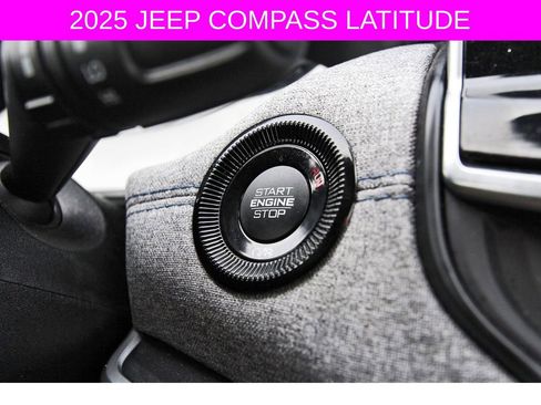Used 2025 Jeep Compass Latitude w/ Convenience Group image 22