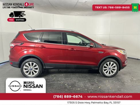Used 2017 Ford Escape Titanium image 13