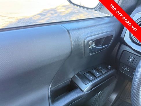 Used 2023 Toyota Tacoma TRD Off-Road image 28