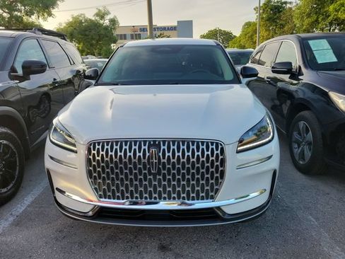 Certified 2025 Lincoln Corsair FWD image 2