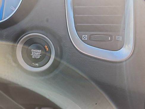 Used 2019 Dodge Durango SXT image 15