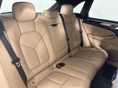 Certified 2025 Porsche Macan image 23
