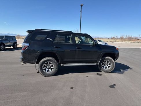 Used 2021 Toyota 4Runner TRD Off-Road Premium w/ Moonroof Package AWD/4WD image 6