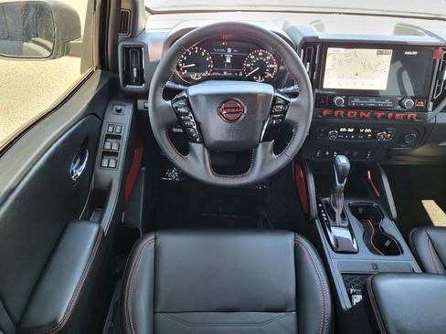 Certified 2025 Nissan Frontier PRO-4X w/ Pro Premium Package AWD/4WD image 24