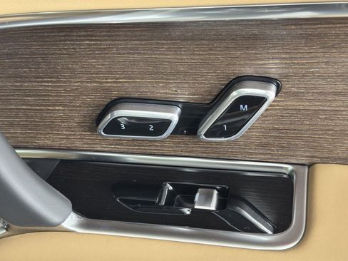 New 2026 Land Rover Range Rover SE image 33