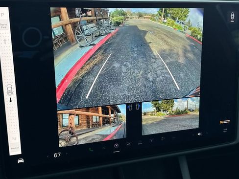 Used 2023 Tesla Model X image 24