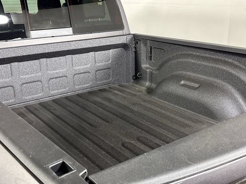 New 2026 RAM 2500 Laramie AWD/4WD image 21